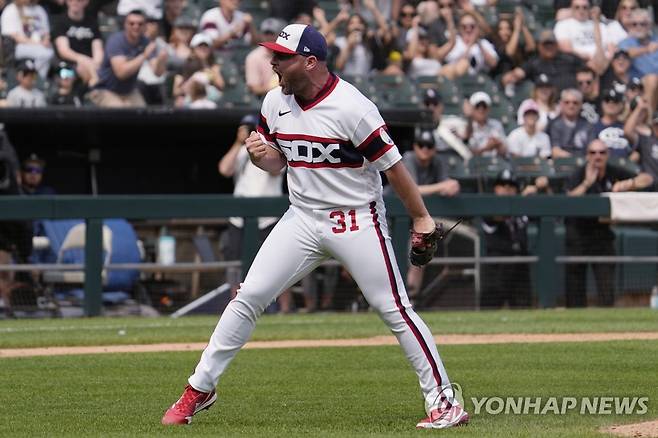 암을 극복하고 마운드에 돌아온 헨드릭스 [AP=연합뉴스 자료사진]