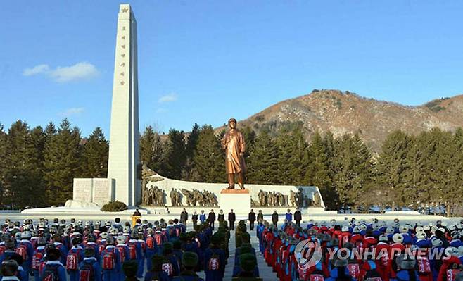 양강도 김형직군 포평의 김일성 동상  [노동신문 홈페이지캡처] 2020.2.4