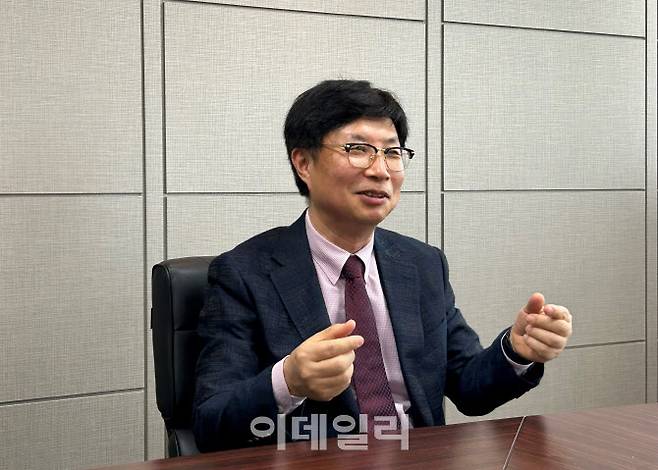 이덕형 에이엘티 대표이사가 지난달 31일 서울 여의도 모처에서 이데일리와 인터뷰를 진행하고 있다.(사진=이용성 기자)