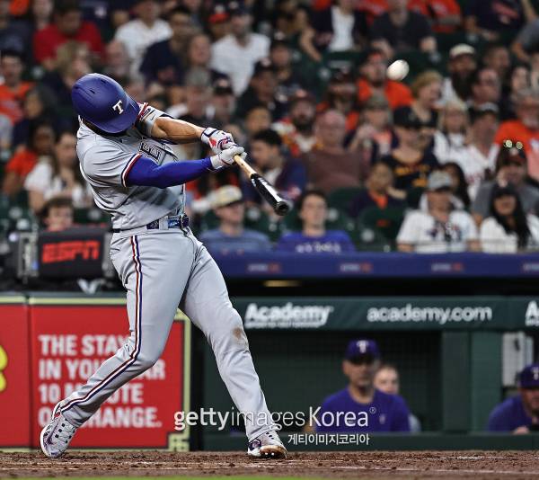 최근 맹타를 휘두르고 있는 텍사스 레인저스 마커스 시미언. 게티이미지