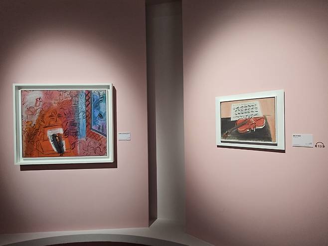 An installation view of “Raoul Dufy: The Melody of Happiness” at The Hyundai Seoul (Park Yuna/The Korea Herald)