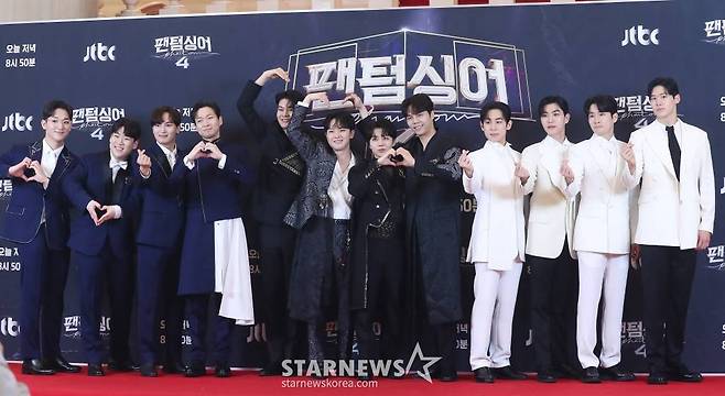 JTBC '팬텀싱어4' 결승 진출한 포르테나, 크레즐, 리베란테가 2일 오후 서울 동대문구 경희대학교 평화의 전당에서 진행된 포토콜 행사에 참석해 포즈를 취하고 있다. 2023.06.02 /사진=김창현 기자 chmt@