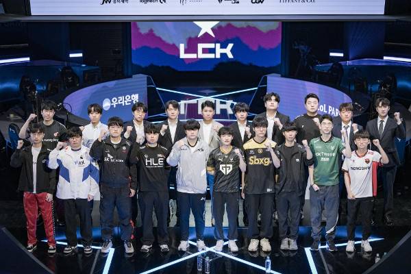 지난 1일 서울 종로구 LCK 아레나에서 2023 ‘LoL 챔피언스 코리아(LCK)’ 서머 시즌 미디어데이 행사가 진행됐다. 이 자리에서 대회에 참가한 10개 팀의 대표 선수와 감독들은 시즌에 임하는 포부를 밝혔다. LCK 제공