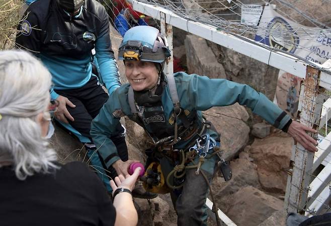 지하 70m 아래 동굴에서 500일간 홀로 버틴 여성 산악인. / 사진=게티이미지뱅크(AFP)