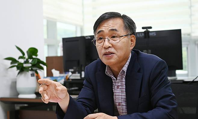 조창범 경기도 평화협력국장이 ‘DMZ 오픈 페스티벌’에 대해 설명하고 있다. 경기도 제공