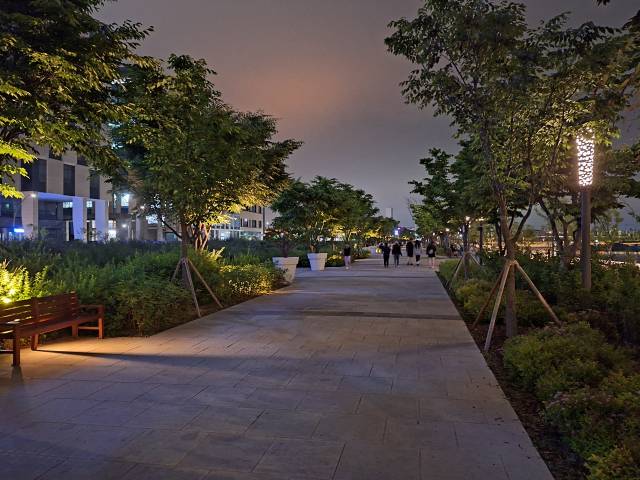 갤럭시퀀텀4의 나이토그래피 기능을 켜고 찍은 사진