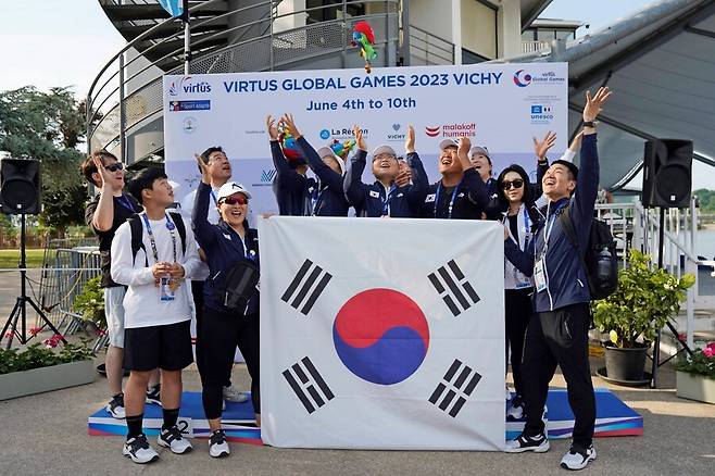 스페셜올림픽코리아 한국 조정 대표팀은 이틀 연속 동메달을 목에 걸었다.  ⓒ스페셜올림픽코리아