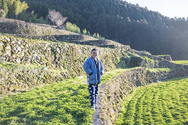 아침 산책에 나선 김의성 배우