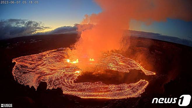 미국 하와이주의 킬라우에아 화산이 석 달만에 다시 분화하고 있다. /2023.6.7 ⓒ 로이터=뉴스1 ⓒ News1 강민경 기자