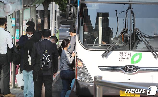 충북 청주시는 오는 10월까지 시내버스 노선개편 용역을 추진한다.(사진은 기사 내용과 무관함) / 뉴스1 ⓒ News1