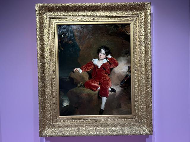 국립중앙박물관에 전시된 초상화 '레드보이'(1825년). 18세기 후반 최고의 초상화가였던 토머스 로렌스가 찰스 윌리엄 랜튼의 6~7세 때 모습을 그린 작품이다. 김민호 기자