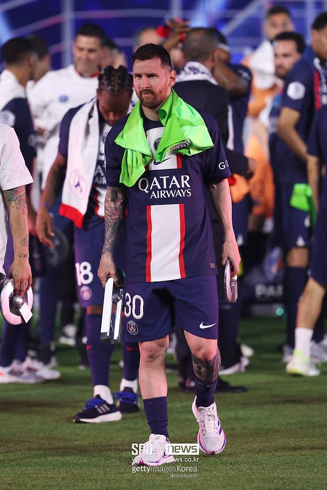 ▲ 파리 생제르맹을 떠나는 메시