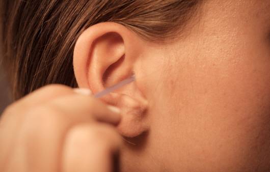 귀를 함부로 파면 외이도염이 생길 수 있다ㅣ출처: 게티 이미지뱅크