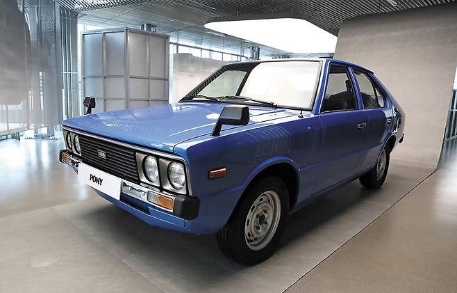 현대차는 9일부터 서울 강남 현대모터스튜디오에서 포니(사진)와 포니 픽업, 포니 왜건 등을 일반에 공개한다. /뉴스1