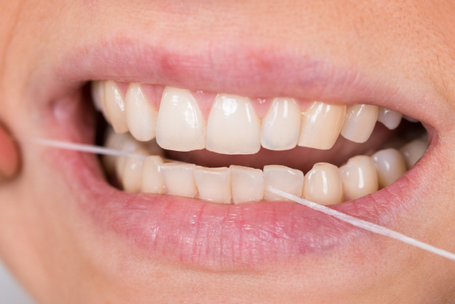 치아 사이가 벌어진 듯한 느낌이 드는 이유는 잇몸 부기 때문일 가능성이 크다./사진=클립아트코리아