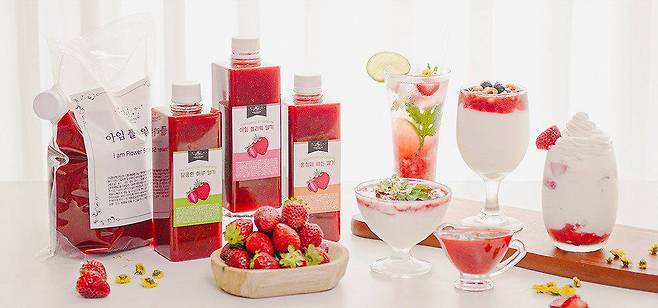 국산 농산물, 딸기로 만든 딸기청과 농식품들. 출처 = 날아오름