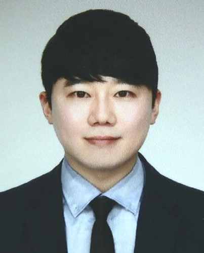 경찰은 서울 신당역 여자 화장실에서 스토킹하던 20대 여성 역무원을 살해한 혐의로 구속된 전주환(31)의 신상정보를 공개했다. [서울경찰청]