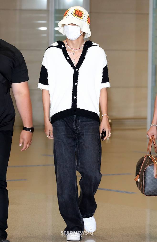 BTS 뷔 '머리부터 발끝까지 다 사랑스러워'[★포토]