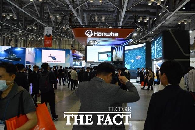 지난 6월 7일부터 9일까지 부산 벡스코 제 1전시장에서 열린 '제13회 국제해양방위산업전'(MADEX 2023)이 성황리에 마쳤다. 사진은 7일 MADEX 2023 현장의 모습. /김태환 기자
