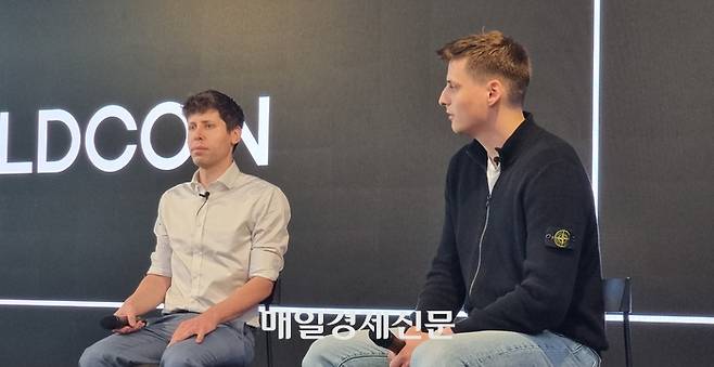 샘 알트먼(왼쪽) 오픈AI CEO와 알렉스 브레니아 월드코인 공동 대표.<사진=최근도 기자>