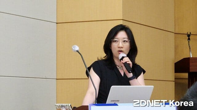 오순영 KB국민은행 금융AI센터장이 금융AI를 주제로 발표를 하고 있다.