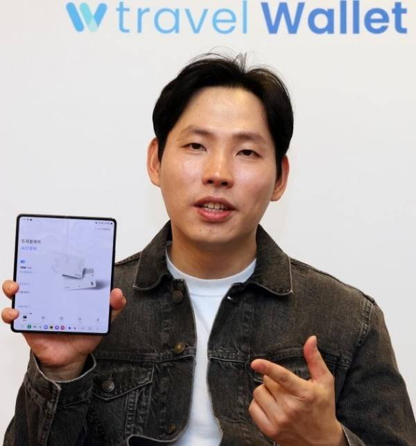 김형우 트래블월렛 대표는 9일 한국경제신문과 인터뷰에서 "금융 시장은 클라우드라는 세 번째 대변혁을 겪고 있다"며 "10년 뒤면 트래블월렛이 클라우드 결제 분야에서 세계 최고 기술력을 가졌다고 자신 있게 말할 수 있을 것"이라고 말했다. / 임대철 기자
