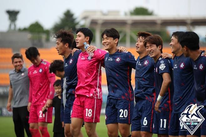 승리한 충북청주 [한국프로축구연맹 제공. 재판매 및 DB 금지]