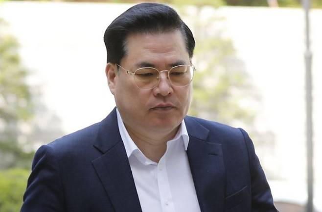 유동규 전 성남도시개발공사 기획본부장이 지난 4월 17일 대장동 개발 관련 89차 공판을 하기 위해 서울중앙지방법원으로 출석하고 있다. ⓒ뉴시스