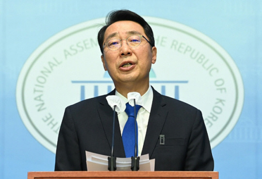윤영찬 더불어민주당 의원. 뉴시스
