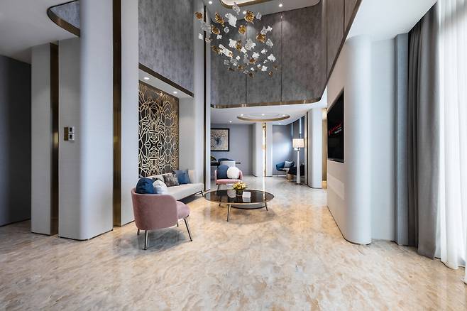 Crockfords Mansion Living Room