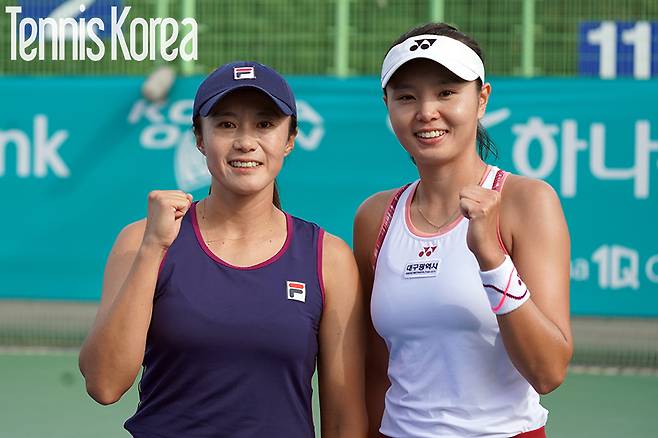 2022년 코리아오픈에서 한나래(좌) 장수정(우) (사진 = 김도원 객원기자)