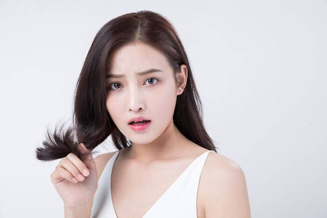 끊임없이 몸을 움직이면서 뭔가 불안해 보이는 신경성 습관을 가진 사람들은 자신도 모르게 주변 사람들에게 불편함을 준다. [사진=클립아트코리아]