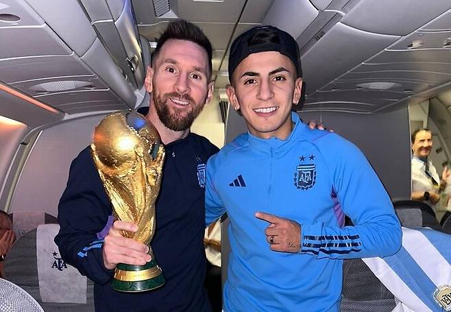 리오넬 메시와 티아고 알마다(오른쪽). 티아고 알마다 인스타그램 캡처