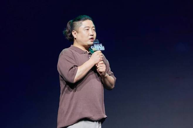 ‘마비노기 판타지 파티’에서 엔진 교체 프로젝트 ‘마비노기 이터니티’를 발표하는 민경훈 넥슨 디렉터. 넥슨