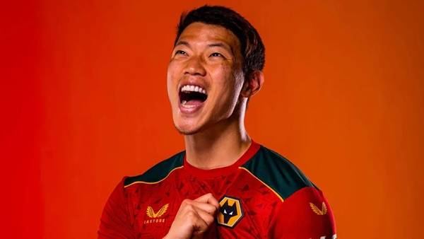 울버햄튼 원정 유니폼 / 사진 = 울버햄튼 공식 홈페이지