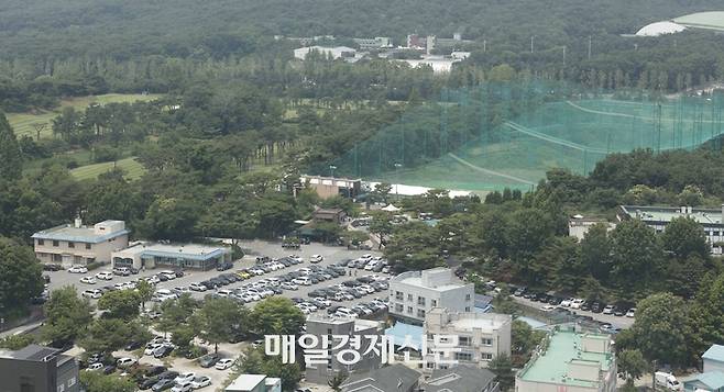 8·4 대책 발표 당시 도심 내 공급 부지로 선정돼 일부 주민단체의 반발을 사고 있는 태릉골프장 일대 모습 [박형기 기자]