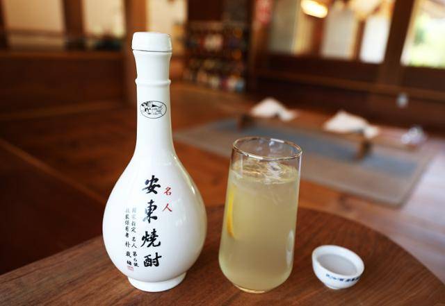 구름에온의 안동소주를 이용한 하이볼 만들기 체험. ⓒ박준규