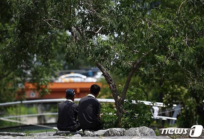 일요일인 25일 충북·세종은 초여름 무더위가 이어지고, 늦은 오후부터 장맛비가 내리기 시작하는 곳이 있겠다.(사진은 기사 내용과 무관함) /뉴스1