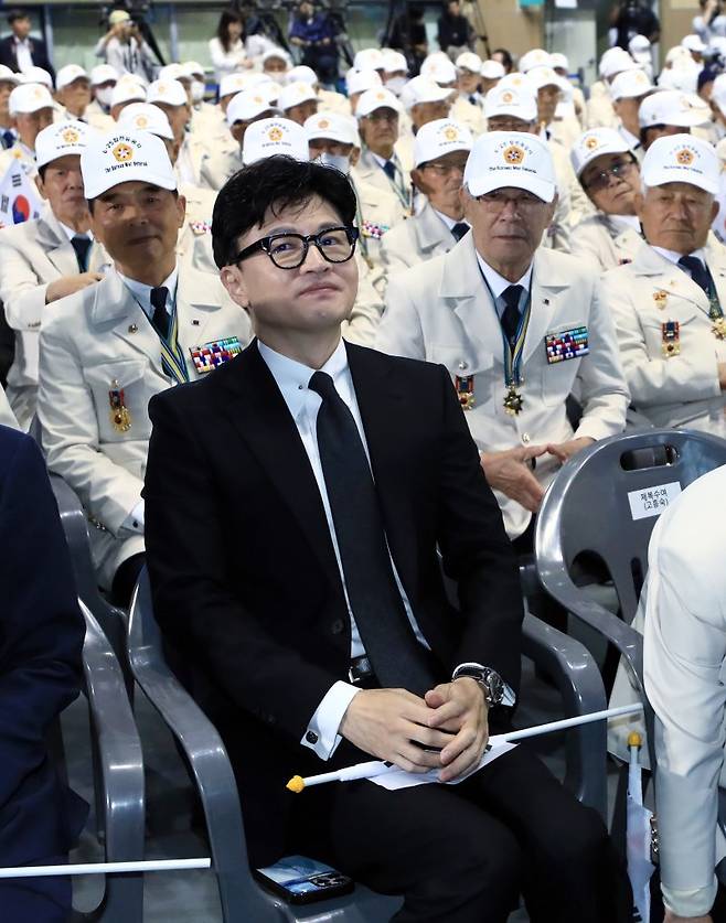 한동훈 법무부 장관이 지난 25일 오전 서울 중구 장충체육관에서 열린 6·25전쟁 제73주년 행사에 참석해 있다. 국가보훈부는 6·25참전유공자의 공헌을 기리고, 자유의 소중함을 알려 국민들의 안보 의식을 높이기 위해 이날 행사를 개최했다고 밝혔다. /사진=뉴스1