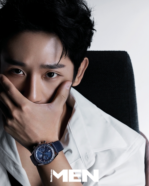 Actor Jung Hae In has looked back over the past decade.Jung Hae In, a pictorial picture released on the 26th, captivates the eye with fascinating eyes and poses. In particular, Jung Hae In has completed the style of dandy suits and watches in a cool and sophisticated style.Jung Hae In showed off the sexy and charismatic homme fatale charm that had not been shown before through this picture.Through interviews conducted together, Jung Hae In is a Netflix series D.P. I had a feeling about the release of Season 2.Jung Hae In mentioned that the most memorable god is Action Shin, and raised expectations for  ⁇  D.P.  ⁇  Season 2.In addition, Jung Hae In, who celebrated the 10th anniversary of debut this year, added the most impressive scenes when he thought of his last life as a movie.On the other hand, Jung Hae In will hold the 10th season of fan meeting tour, which is the largest fan meeting tour since debut, starting from Seoul on July 22nd.Also on July 28th, Netflix series  ⁇  D.P.  ⁇  Season 2 will meet the public.