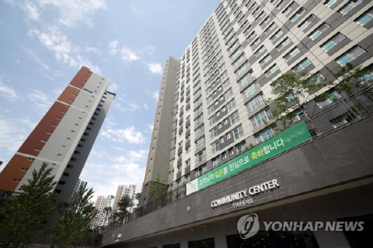 신축 아파트 전경. 사진 연합뉴스
