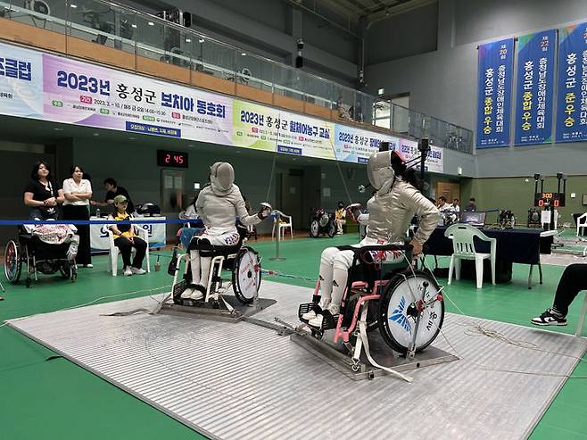 [뉴시스=세종]경기에 임하고 있는 세종시장애인체육회 (오른쪽)김예지 선수.(사진=세종시) *재판매 및 DB 금지