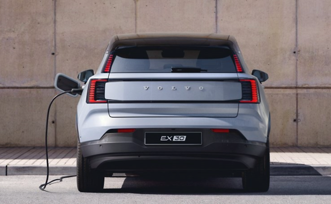 볼보자동차가 테슬라 충전 네트워크 사용을 선언했다.