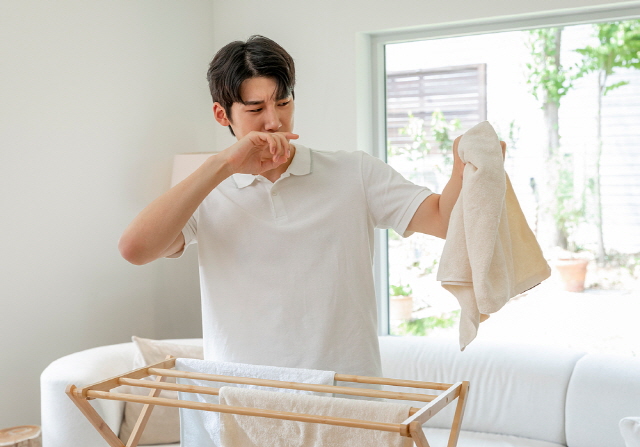 여름철엔 수건을 단독 빨래하고, 퀴퀴한 냄새가 난다면 베이킹소다 등을 이용해 다시 빨아줘야 한다./사진=클립아트코리아