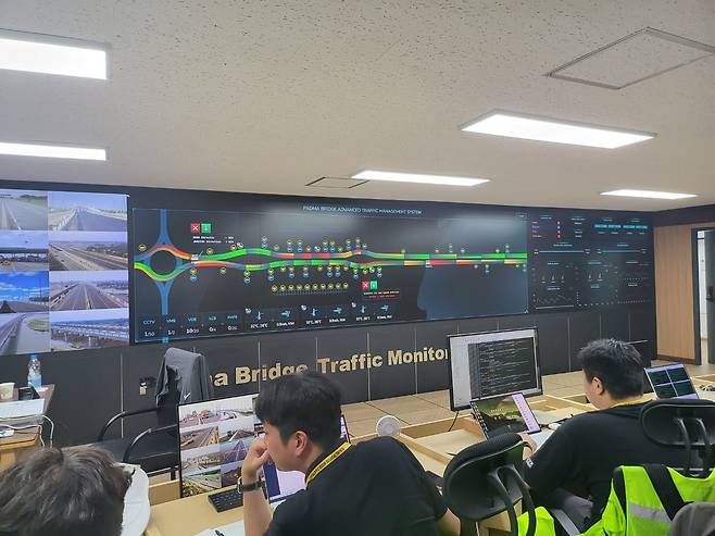 파드마대교 TMC 구축 작업이 한창이다. 강갑생 기자