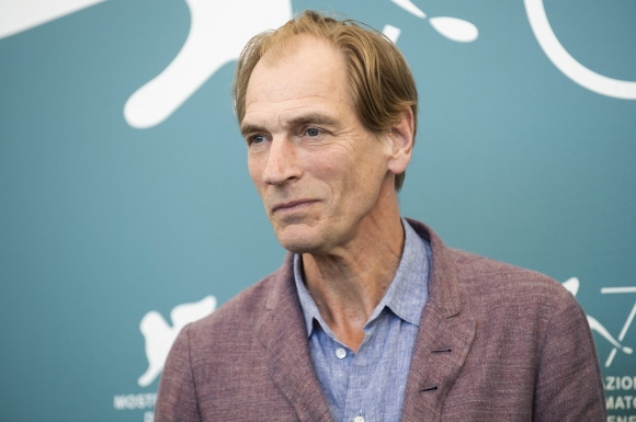 Julian Sands - 사망 확인된 배우 줄리안 샌즈