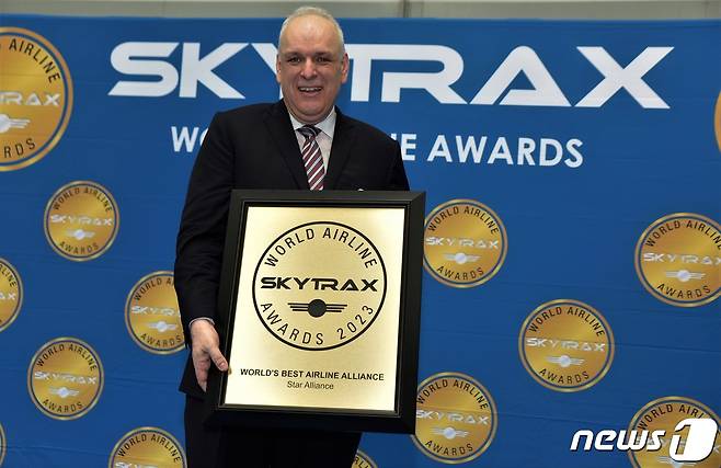 스타얼라이언스는  스카이트랙 월드 에어라인 어워즈(Skytrax World Airline Awards) 시상식에서 최우수 항공사 동맹체로 선정됐다.(아시아나항공 제공)ⓒ 뉴스1