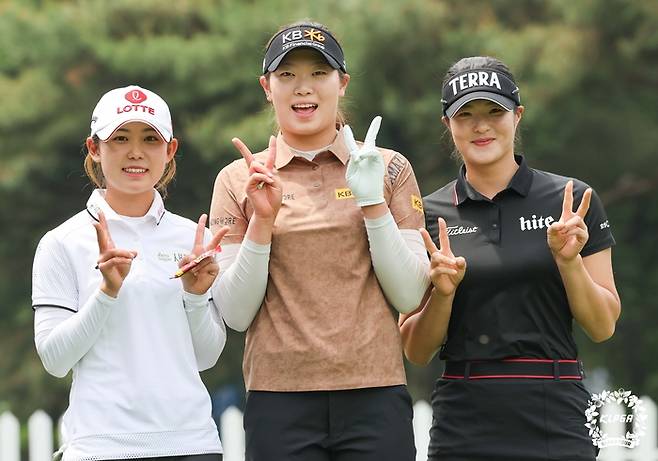 KLPGA 신인왕 경쟁 중인 황유민 방신실 김민별(왼쪽부터). 사진제공 | KLPGA