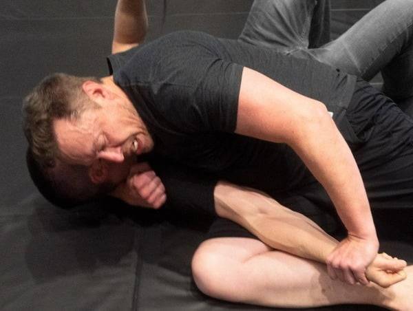 주짓수 훈련을 하는 일론 머스크 테슬라 CEO와 렉스 프리드먼. 사진=트위터