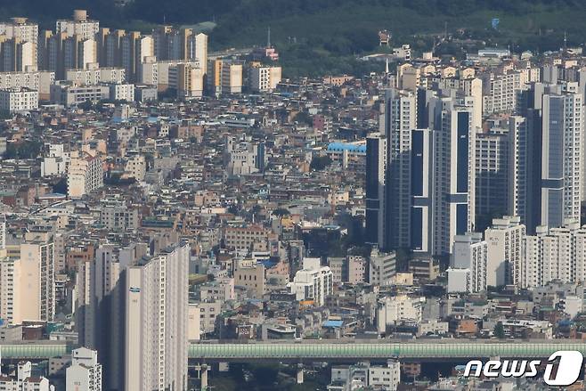 서울 송파구 롯데월드타워 서울스카이에서 바라본 서울시내 . 2022.8.16/뉴스1 ⓒ News1 구윤성 기자